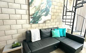 Modern 2 Bdrm W/Parking In The Heart Of Hillcrest